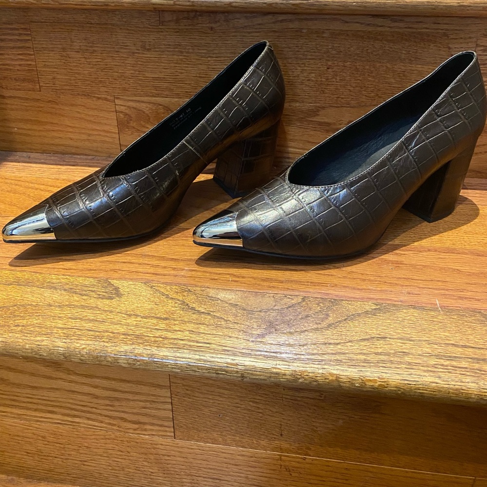 Jeffrey Campbell crocodile silver toed heels 10